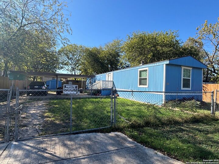 Property Photo: 5302 Cabana Dr TX 78154