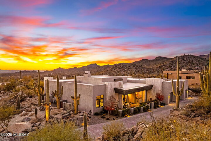 Property Photo:  1313 W Tortolita Mountain Circle  AZ 85755 