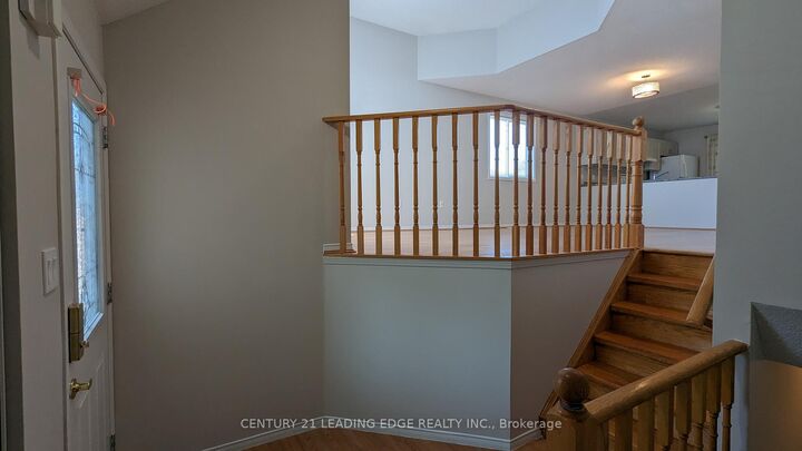 Photo de la propriété: 76 Srigley Street ON L4N 0L7