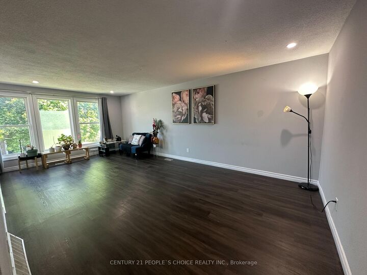 Property Photo:  88 Avonwood Drive 23  ON N4Z 1B3 