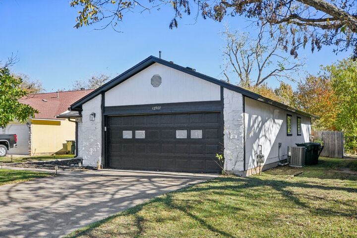 Property Photo:  12907 Water Mill Cove  TX 78729 