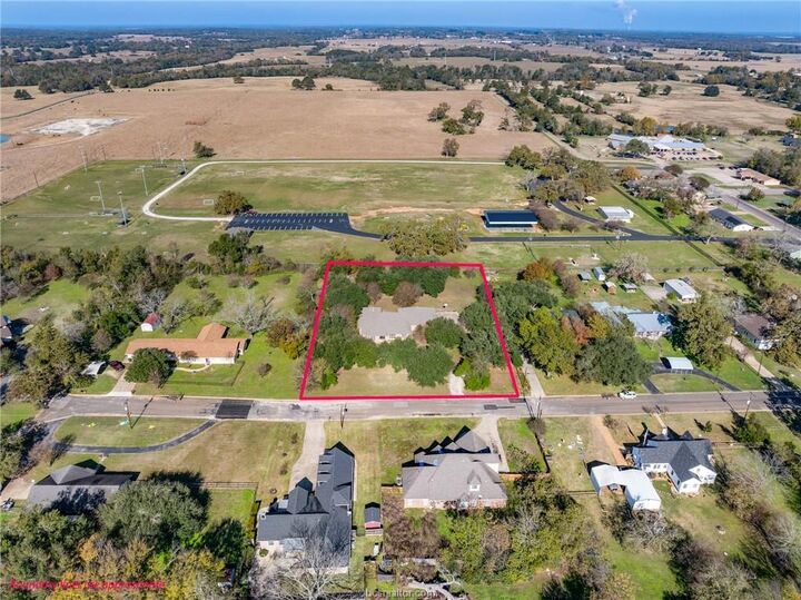 Property Photo: 417 West Morgan Street TX 77856