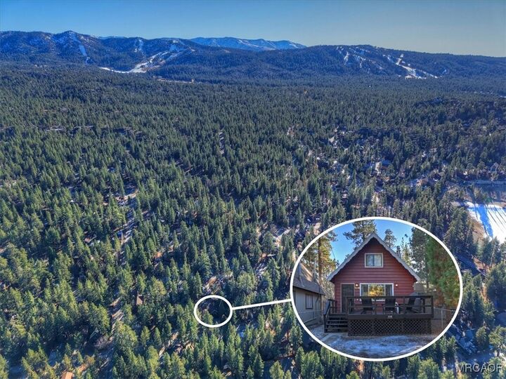 Property Photo:  1018 Robinhood Boulevard  CA 92314 