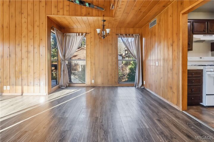 Property Photo: 27657 Peninsula #110 Drive 110 CA 92352