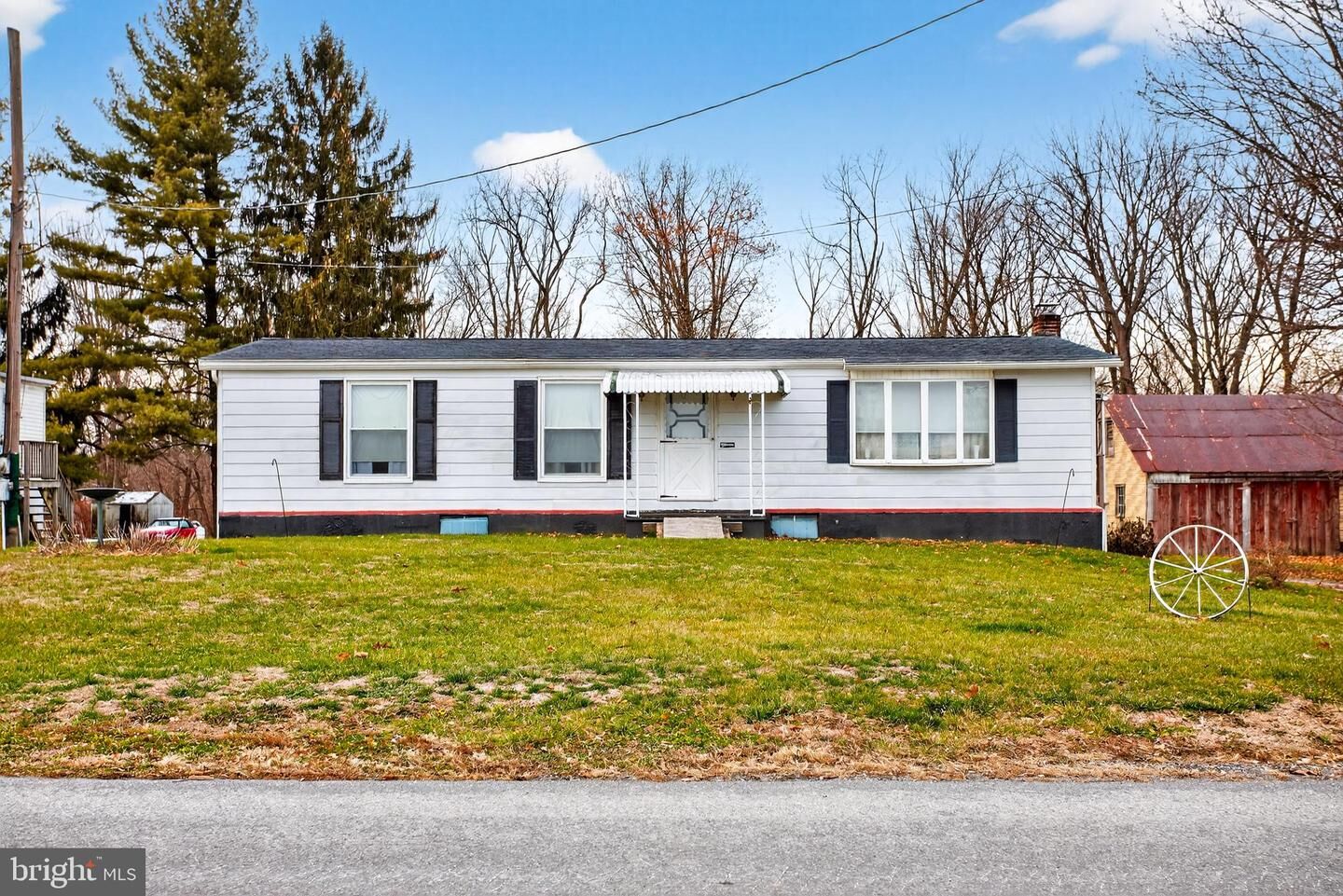 Property Photo: 39 Commons Road PA 19530