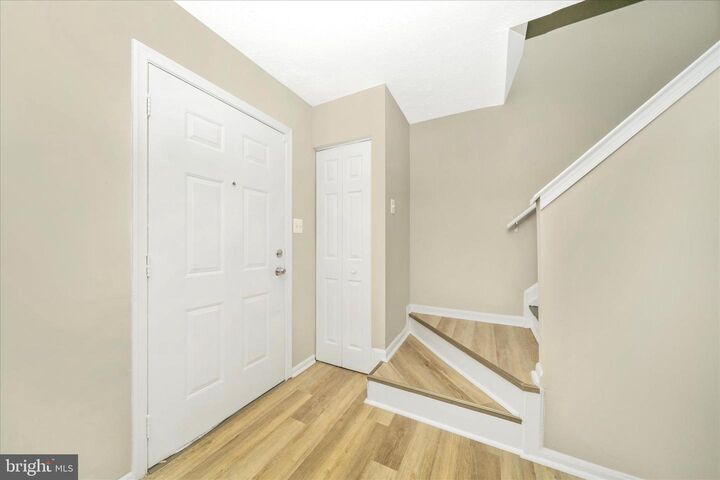Property Photo: 7411 Shady Glen Terrace MD 20743