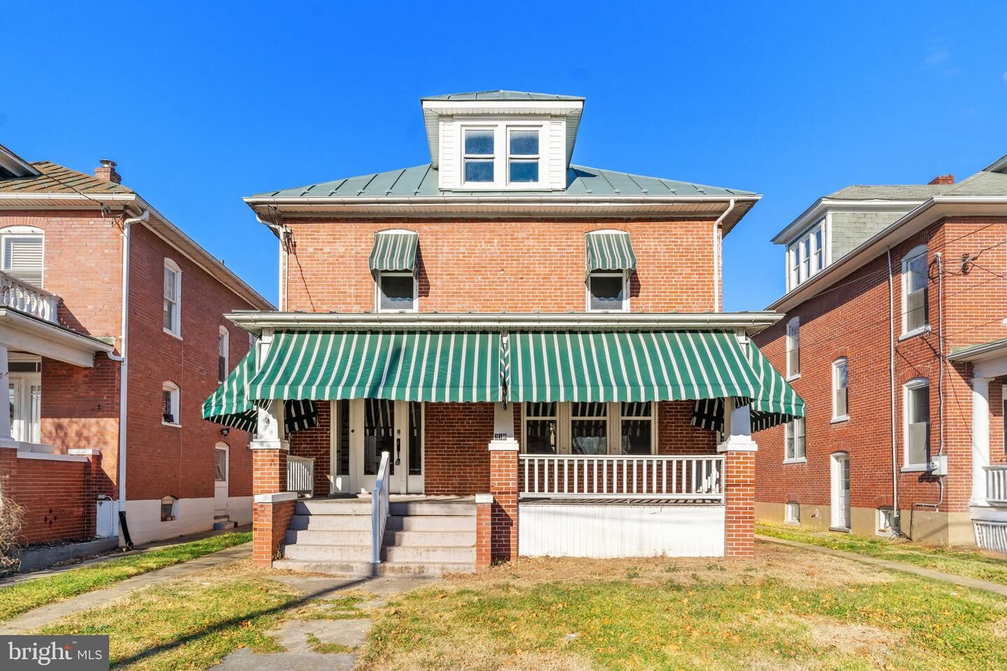 Property Photo:  318 E Piccadilly Street  VA 22601 