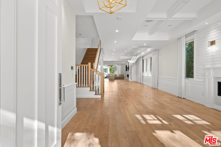 Property Photo: 12345 Huston St CA 91607