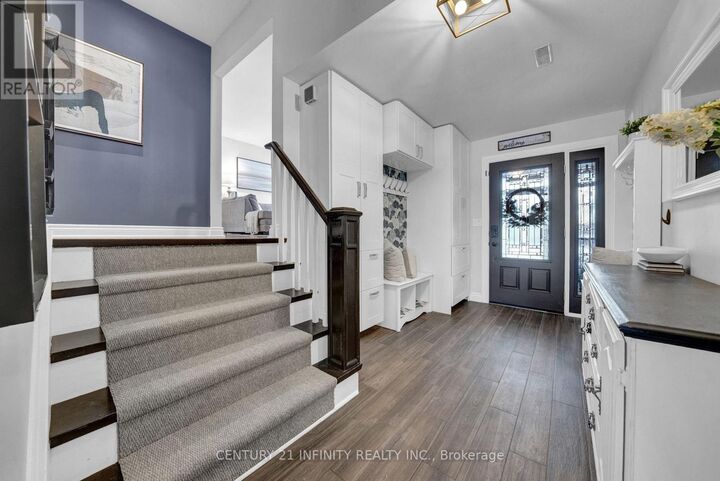 Property Photo: 14 Shannon Court ON L1N 6B6