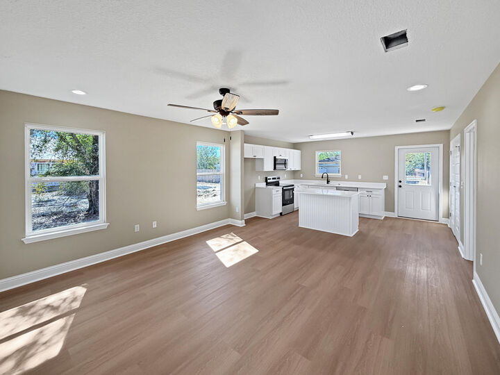 Property Photo:  5356 Highview Drive  FL 32539 