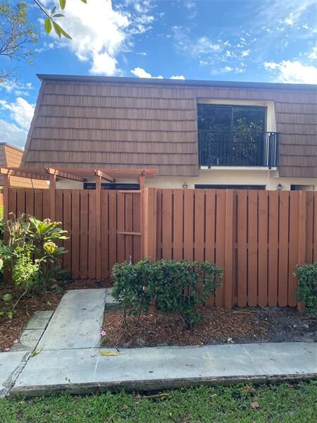 Property Photo:  9101 SW 19th Pl B  FL 33324 