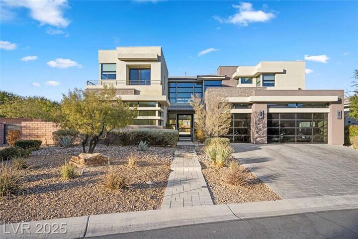 Property Photo: 36 Hunting Horn Drive NV 89135