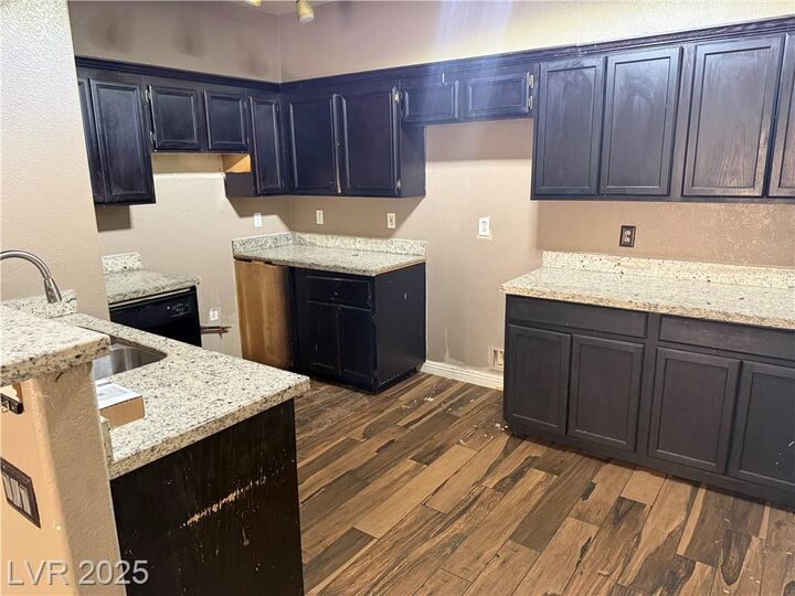 Property Photo: 2110 Los Feliz Street 1040 NV 89156