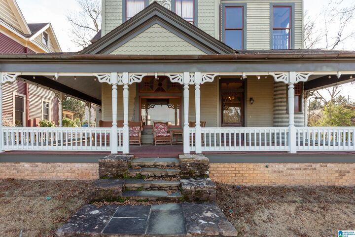 Property Photo: 318 E 7th Street AL 36207