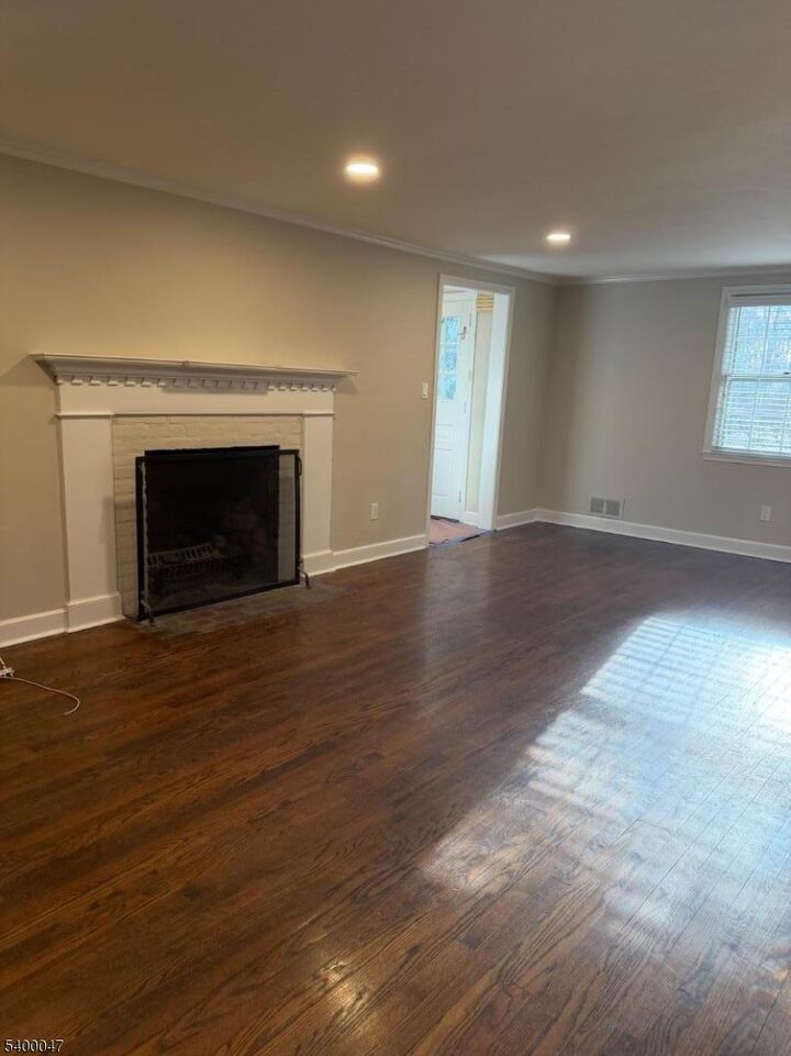 Property Photo: 187 Hobart Ave NJ 07078