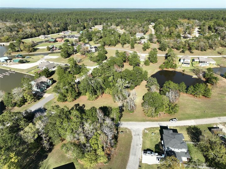 Property Photo: 7 Silver Lakes Drive TX 77340