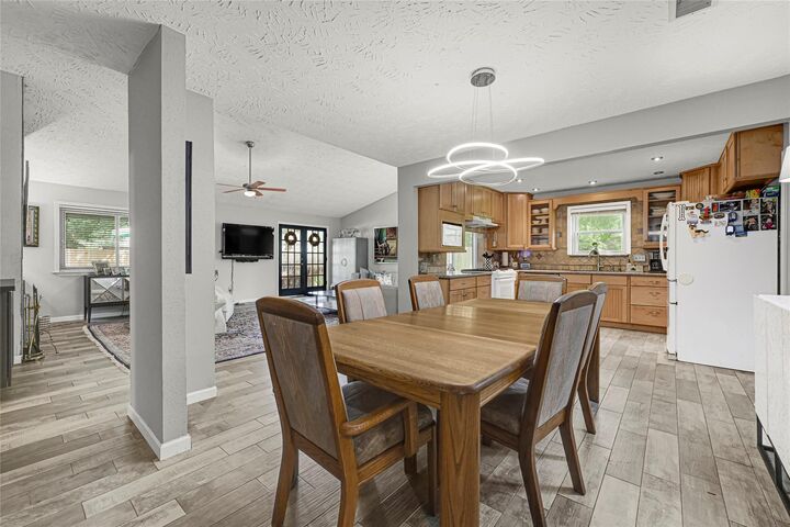 Property Photo: 1101 Killarney Avenue TX 77546