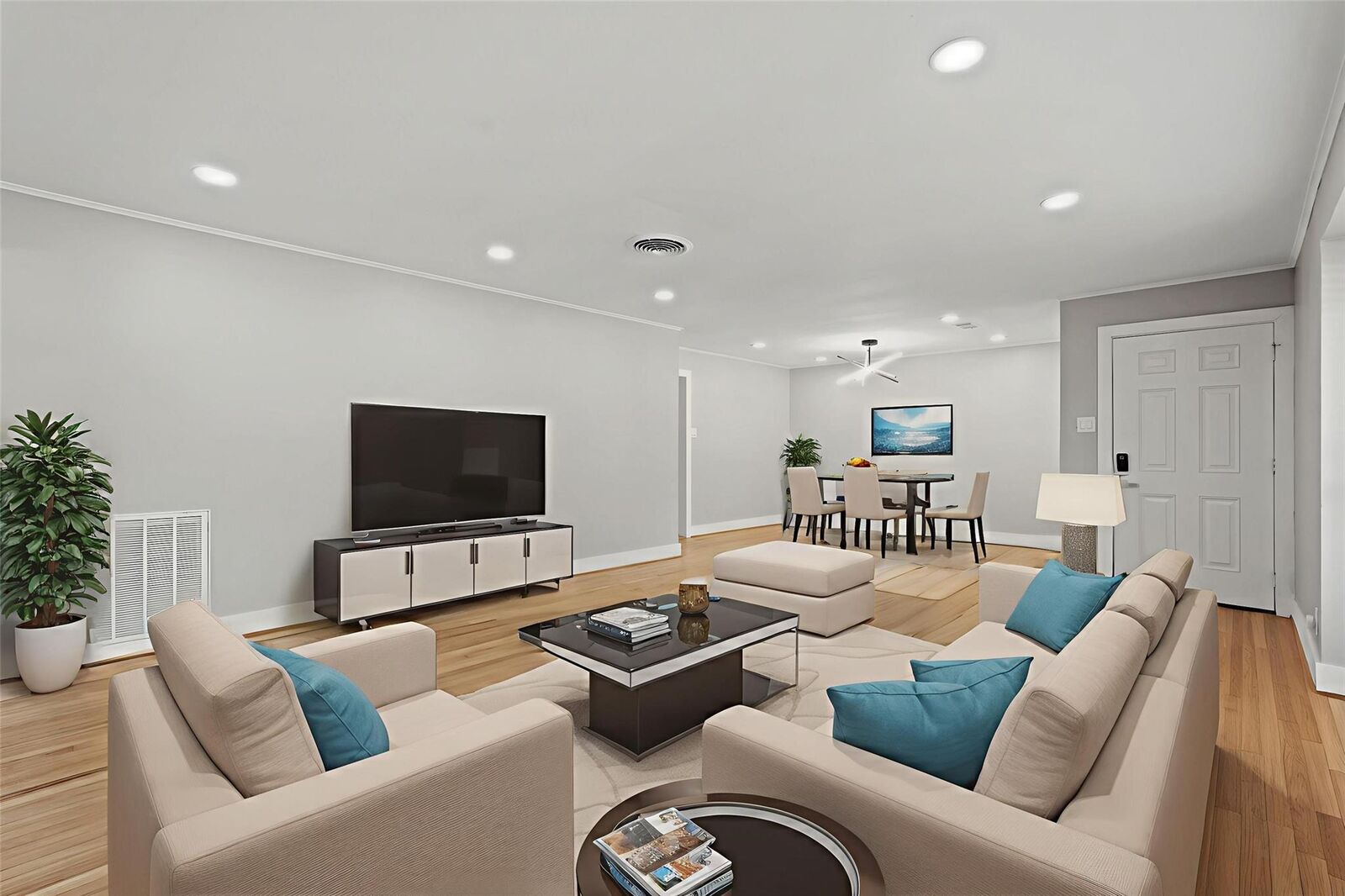 Property Photo: 5451 Redstart Street TX 77096