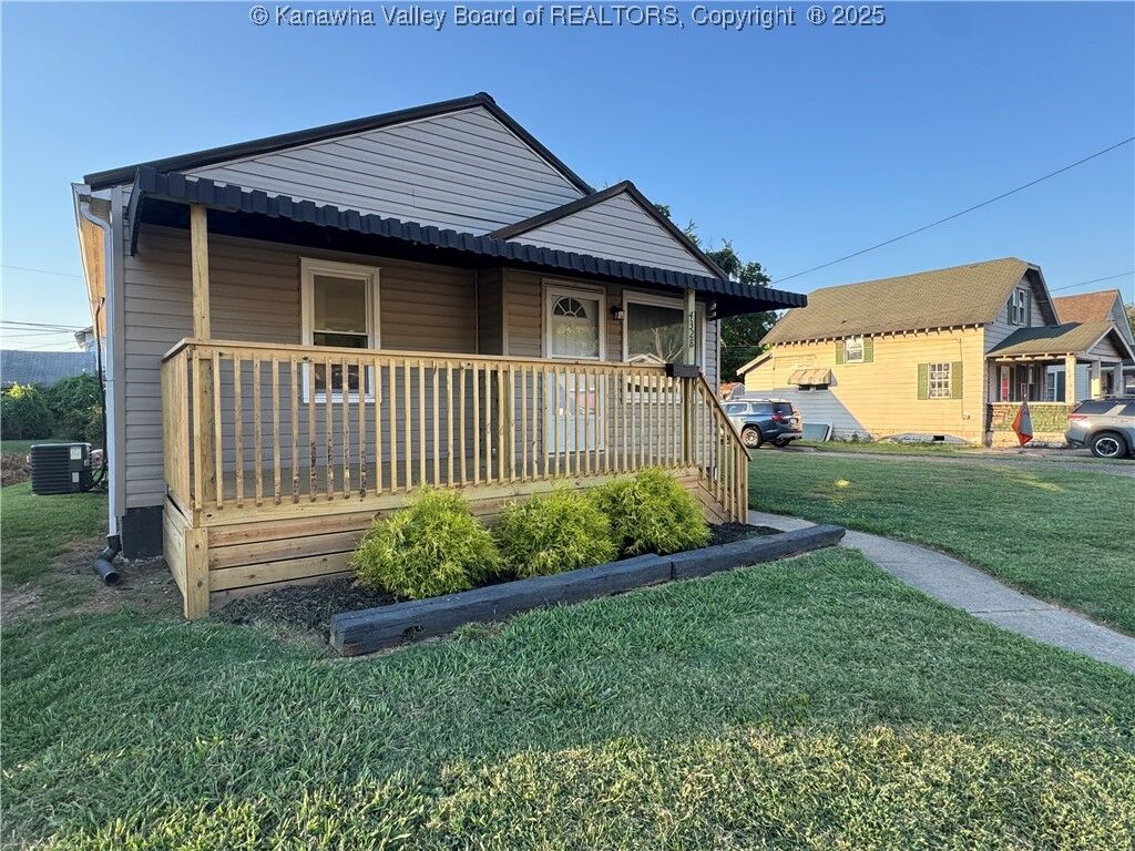 Property Photo: 4328 Hughes Street WV 25704