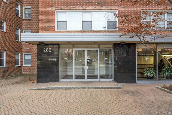 Property Photo: 260 Garth Road 4E4 NY 10583