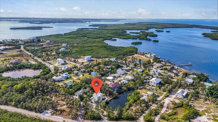 Property Photo:  1015 Bayshore Drive  FL 34250 