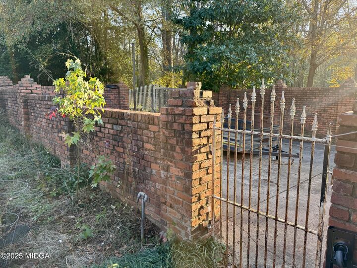 Property Photo: 1643 Wesleyan Hills Drive GA 31210