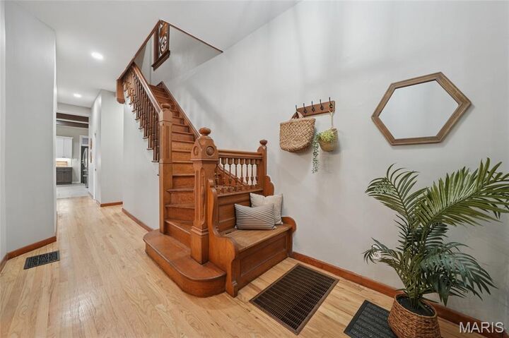 Property Photo:  4456 Laclede Avenue  MO 63108 