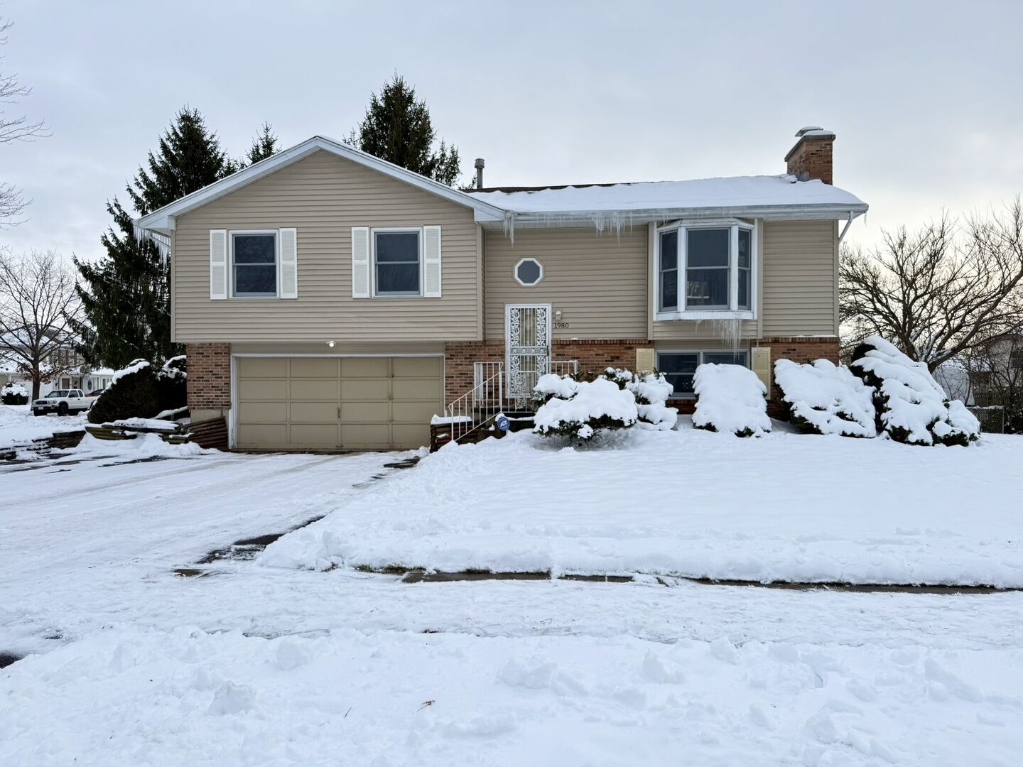 Property Photo: 1980 Sapphire Lane IL 60506