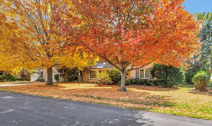 Property Photo:  3 Lake Park Road  IL 61822 