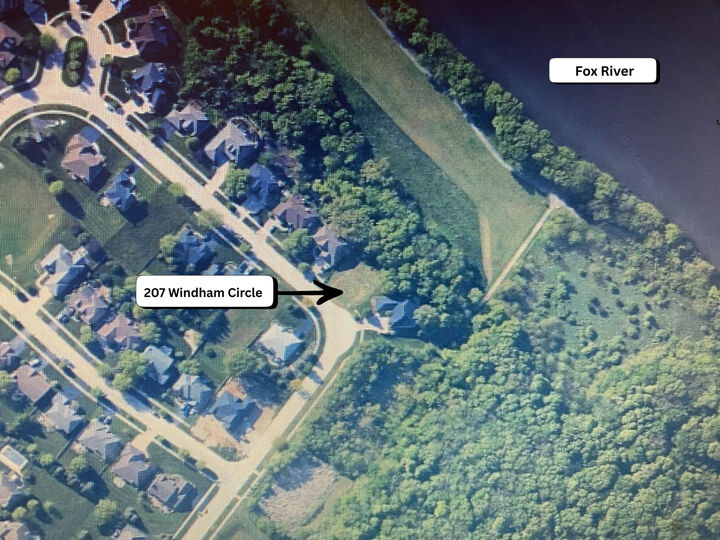 Property Photo:  207 Windham Circle  IL 60560 