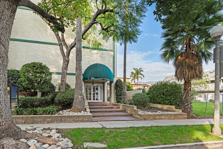 Property Photo: 277 Pleasant St Street 201 CA 91101