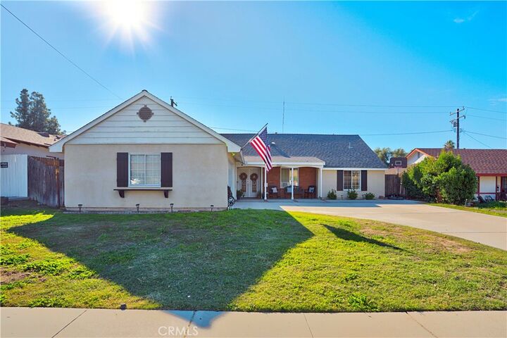 Property Photo: 27611 Villa CA 92346