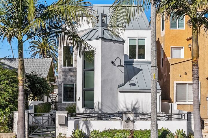 Property Photo:  509 8th Street  CA 92648 