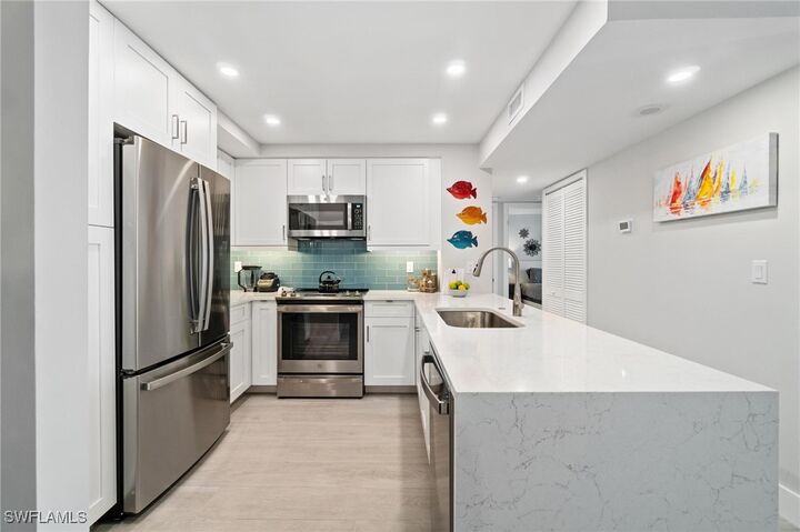 Property Photo: 380 Seaview Court 1209 FL 34145