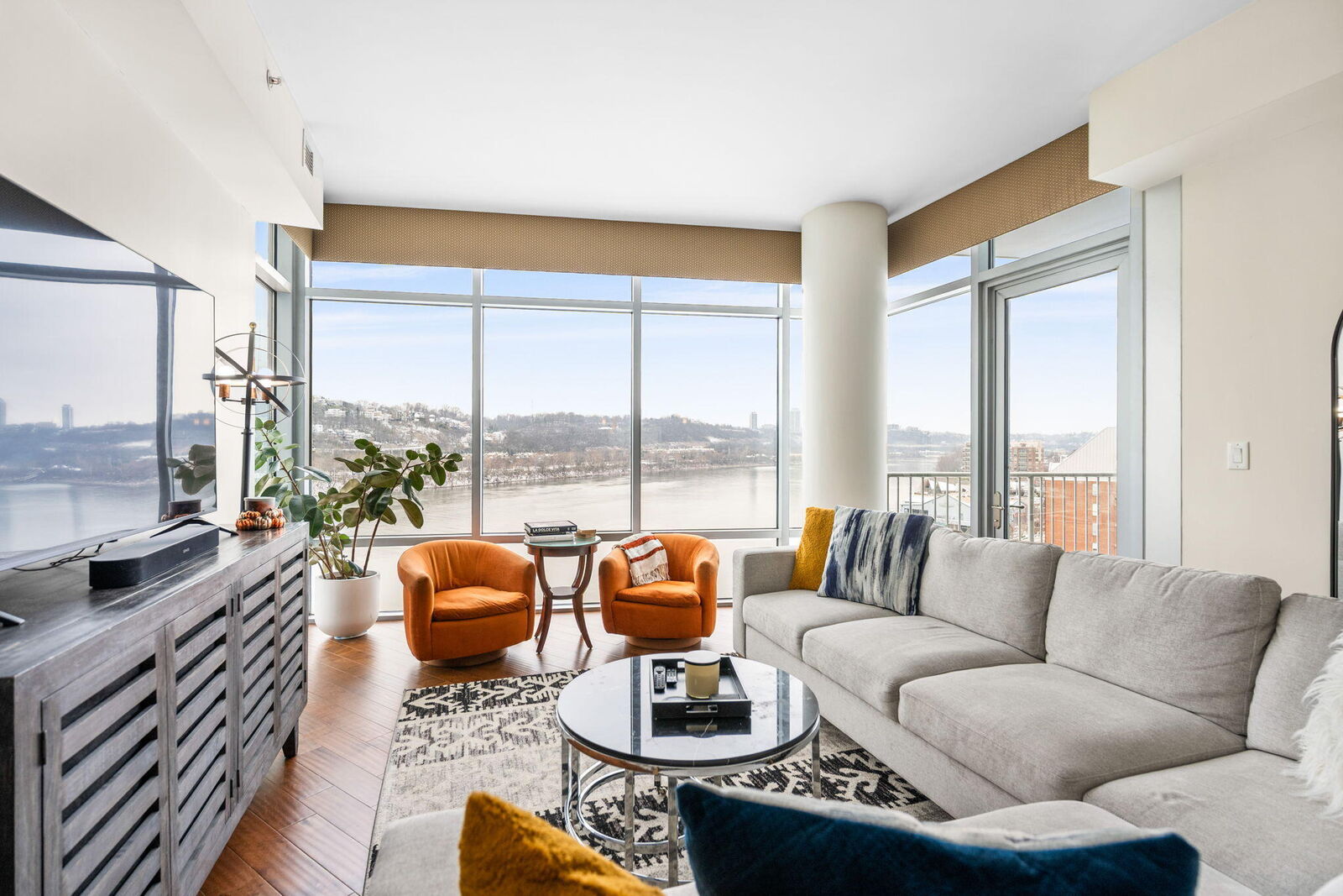 Property Photo: 400 Riverboat Row KY 41071