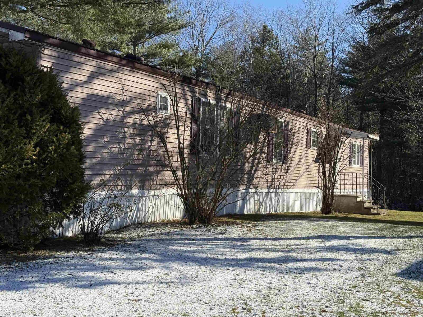 Property Photo: 1013 Camelot Drive NH 03833