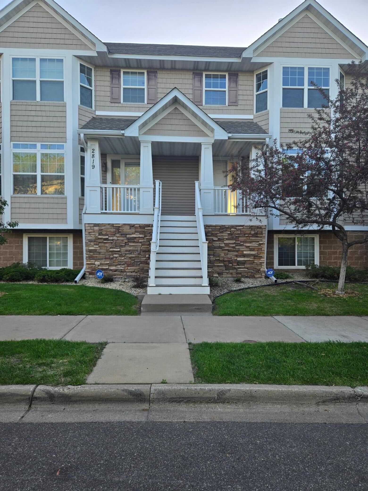 Property Photo:  2821 Arona Street  MN 55113 