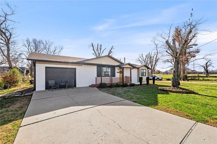 Property Photo: 803 NW 2nd AR 72712