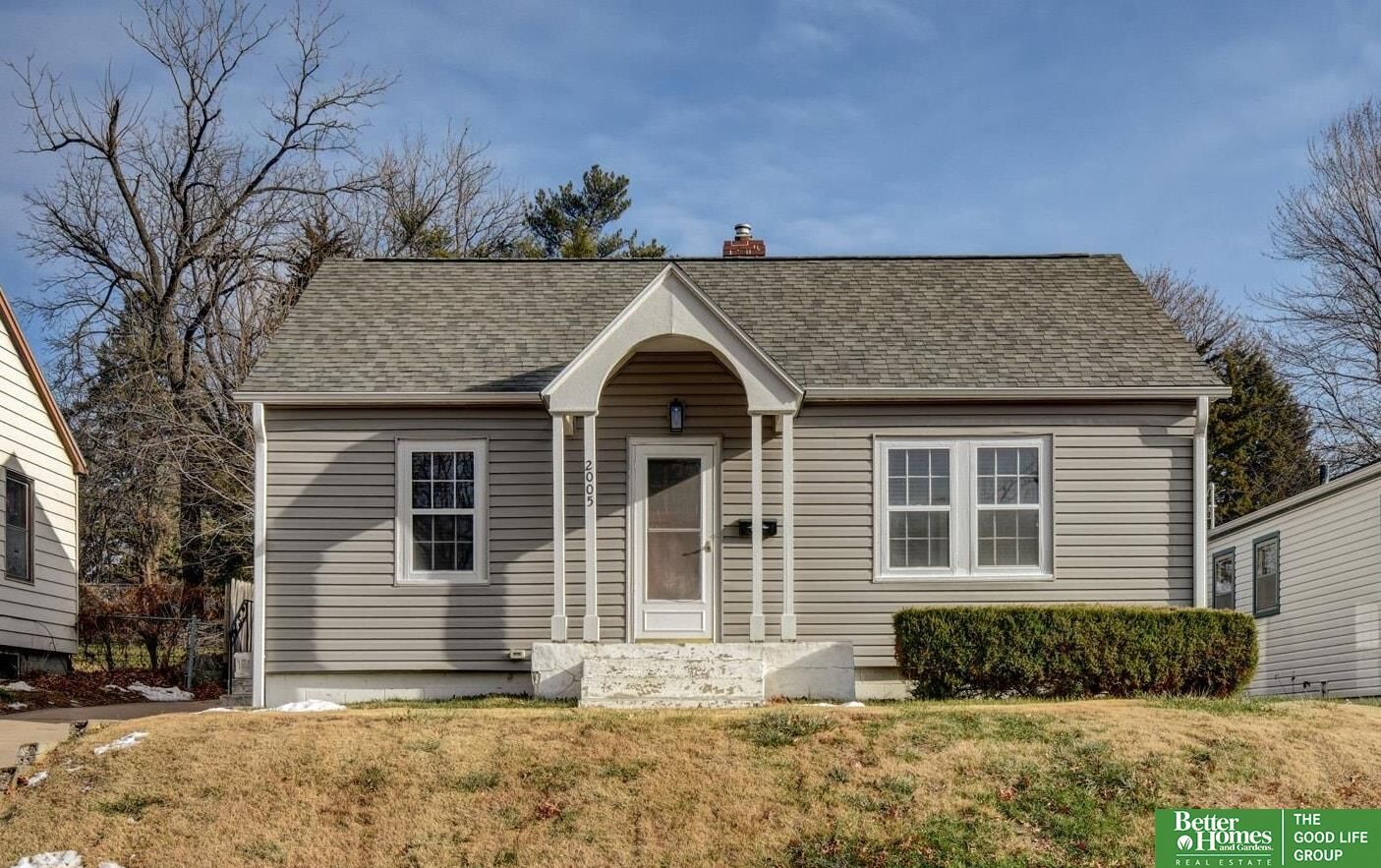 Property Photo: 2005 N 68 Street NE 68104