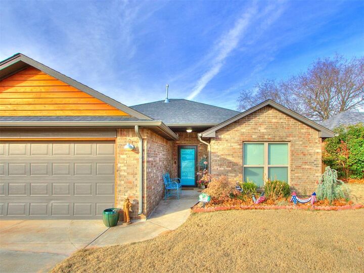 Property Photo: 210 S 7th Street OK 73068