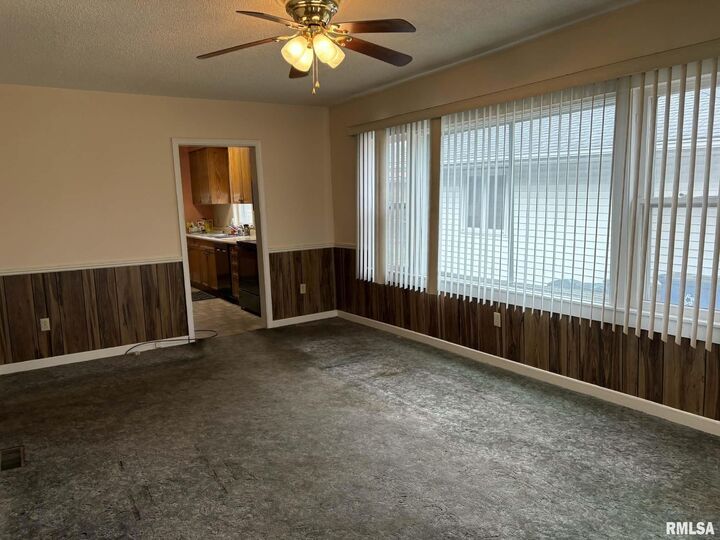 Property Photo:  810 S 17th Street  IL 62301 