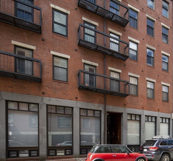 Property Photo:  130 Fulton 7  MA 02109 