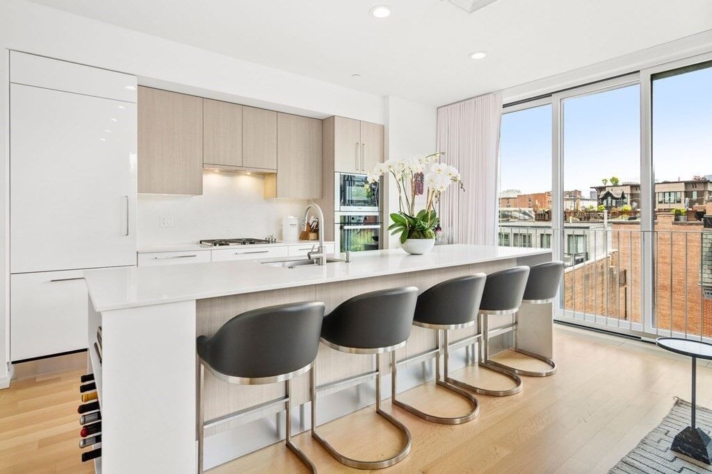 Property Photo: 7 E. Springfield 5B MA 02118