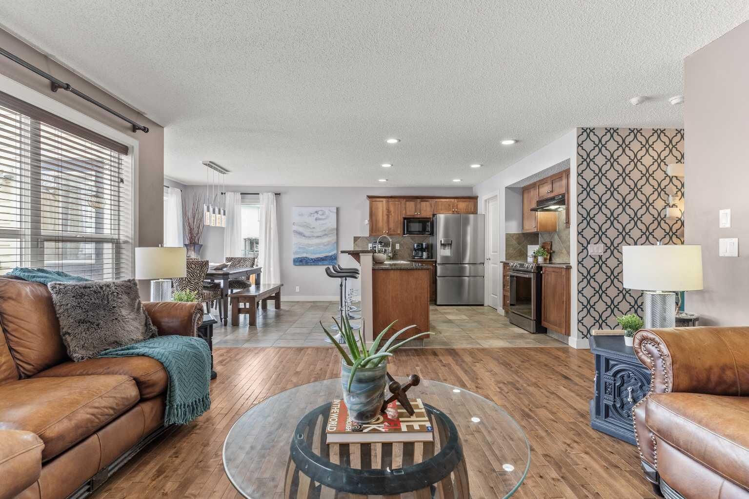 Property Photo:  52 Westmount Circle  AB T1S 0B6 