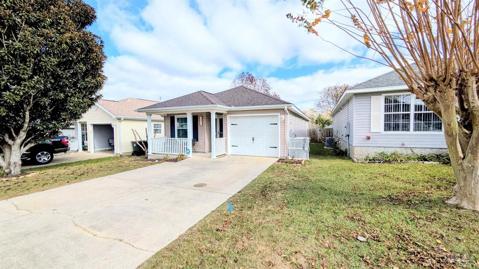 Property Photo: 3079 Flintlock Dr FL 32526