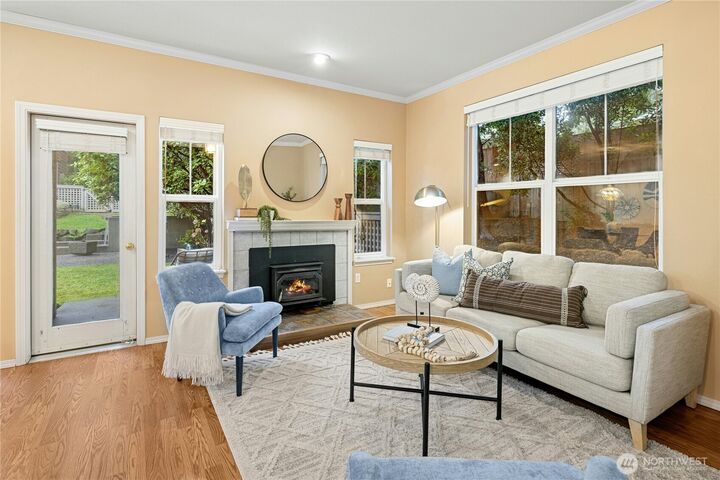 Property Photo: 1240 Weaver Road NW B1 WA 98110