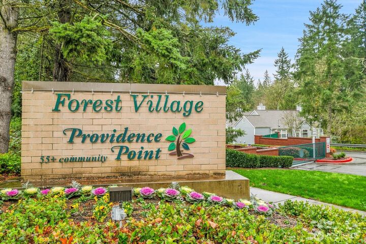 Property Photo: 4406 Providence Point Place SE 310 WA 98029