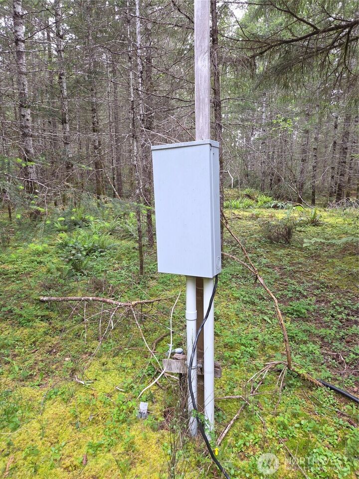 Property Photo:  490 E Pinedirosa Road A  WA 98592 