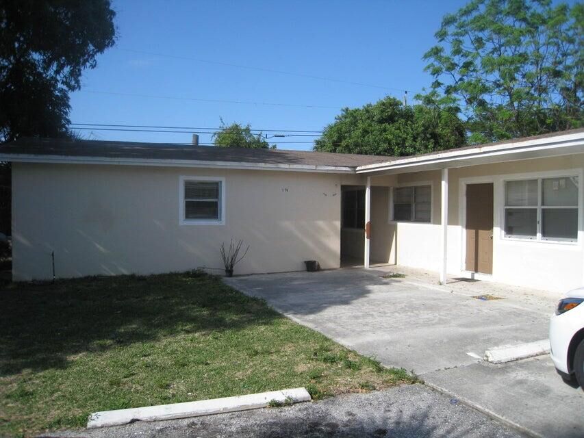 Property Photo: 1176 W 32nd Street 2 FL 33404