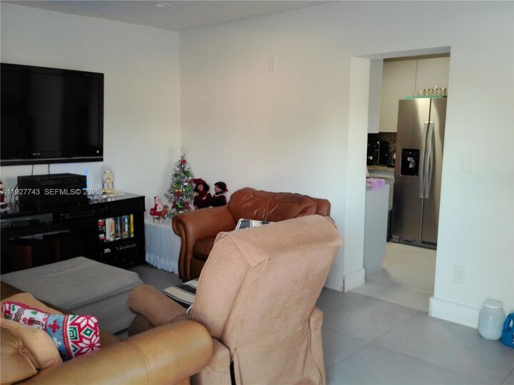 Property Photo:  4805 SW 112th Ave  FL 33165 